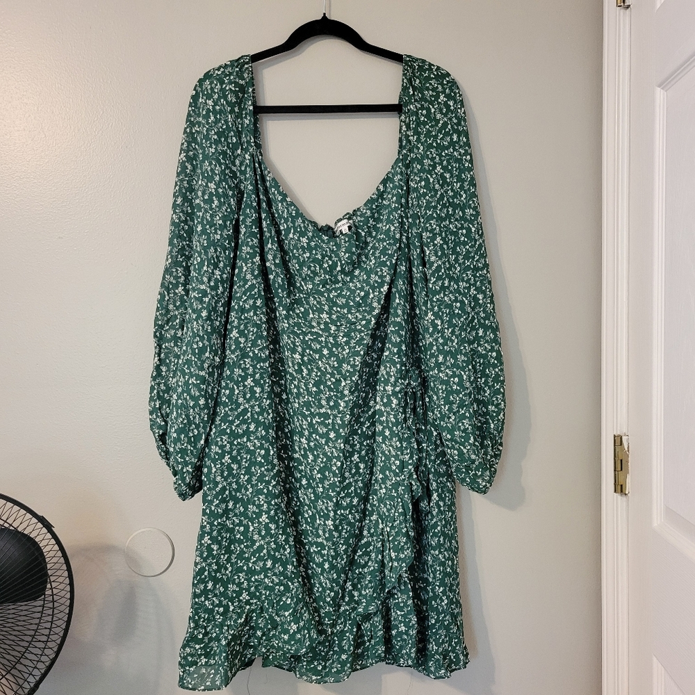 Reformation Cammi Forest Green Plus Size Dress. Dainty Floral Pattern. Size 22 - Picture 8 of 12